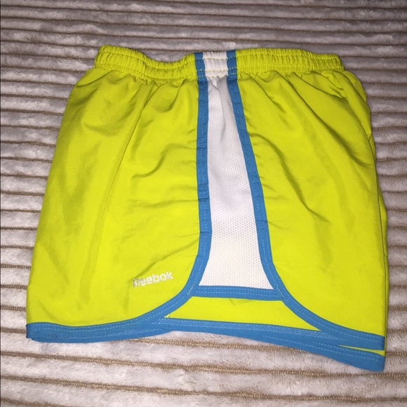 Athletic shorts - Picture 2 of 3